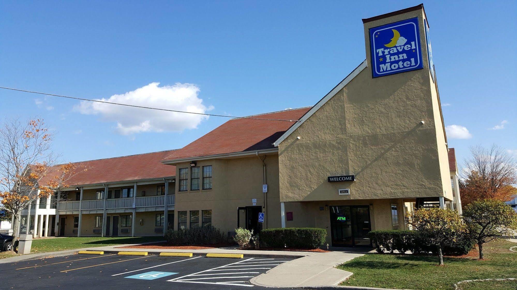 Travel Inn Motel Hartford Esterno foto
